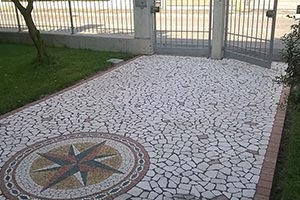 Piazzale esterno in trani