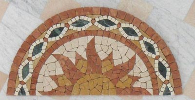 Ventaglio con sole Lavorazione Marmi a Venezia: Marmi Piccolo
