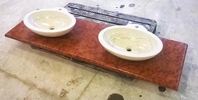 coppia di lavabi in marmo a Venezia
