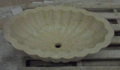 Lavabo in Botticino a conchiglia Lavorazione Marmi a Venezia: Marmi Piccolo
