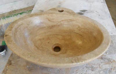 Lavabo da appoggio in travertino Lavorazione Marmi a Venezia: Marmi Piccolo