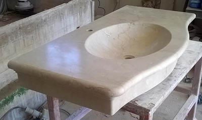 Lavandino da bagno in botticino Lavorazione Marmi a Venezia: Marmi Piccolo