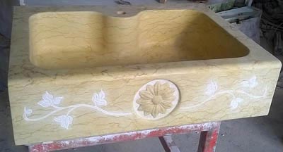 Lavello in giallo silvia oro Lavorazione Marmi a Venezia: Marmi Piccolo
