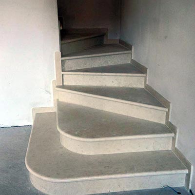 Produzione scale in marmo